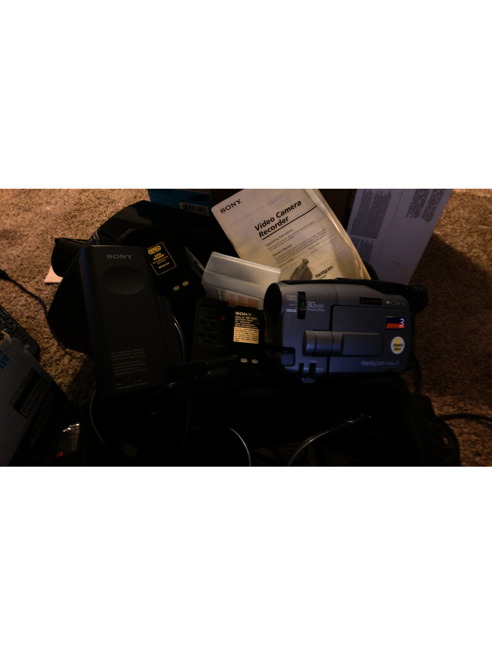 Sony Handycam CCD-TRV81 Hi8 S Video Camera Recorder Camcorder Wi